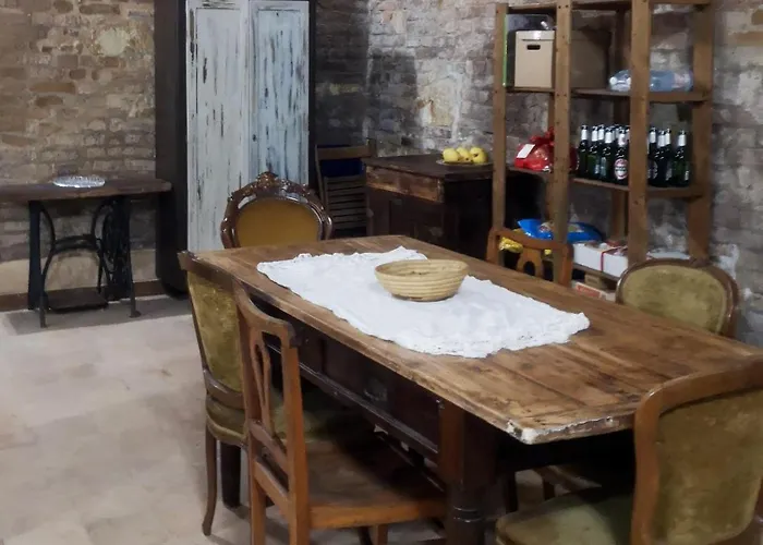 Il Chiostro Oasi Di Pace Con Antica Cantina Nel Cuore Del Monferrato Unesco Camagna Monferrato